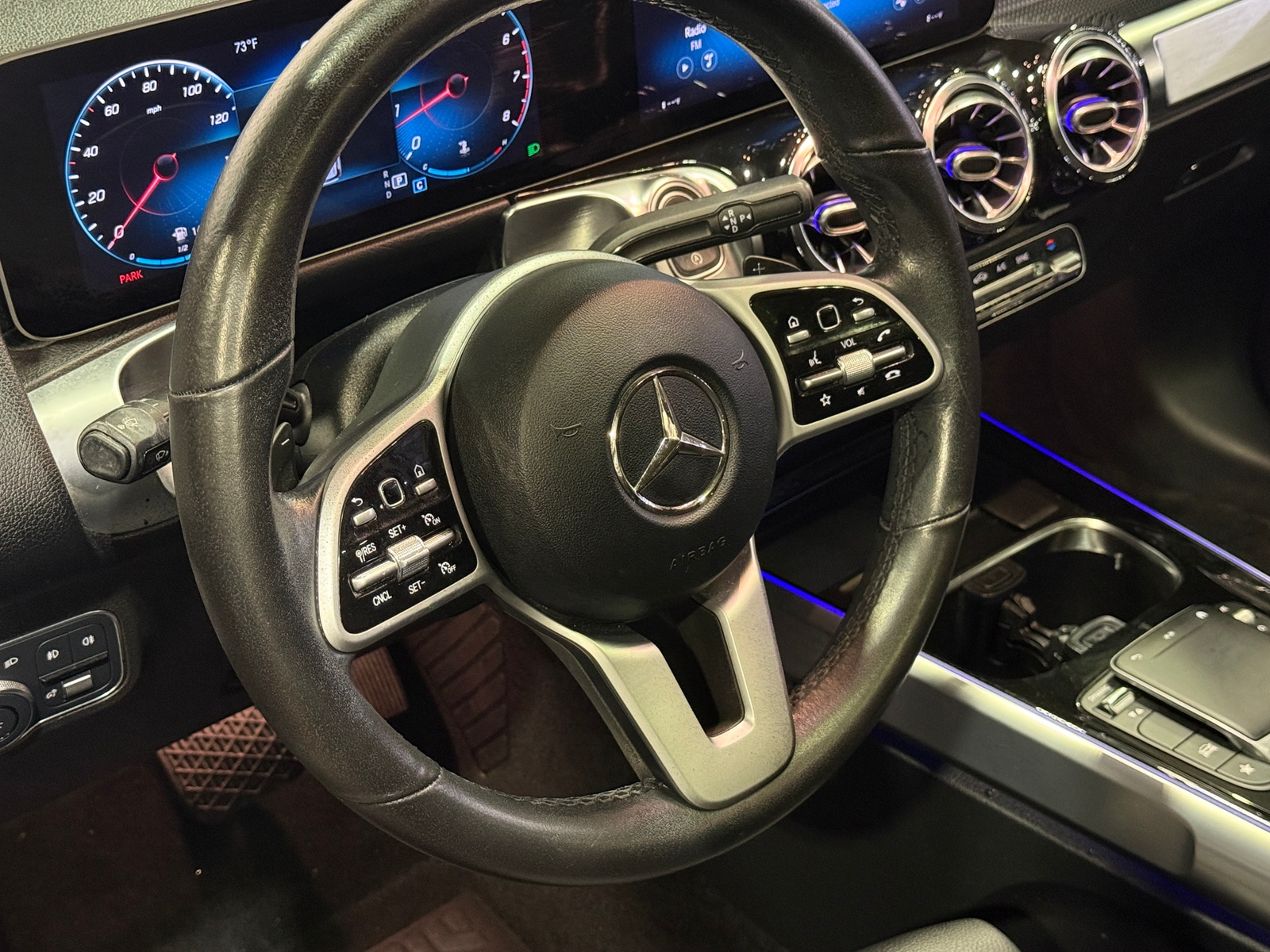 Thumbnail: 2021 Mercedes-Benz GLB - 4