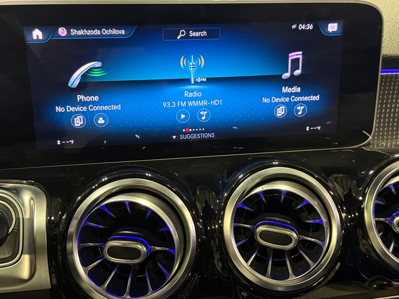 Thumbnail: 2021 Mercedes-Benz GLB - 3