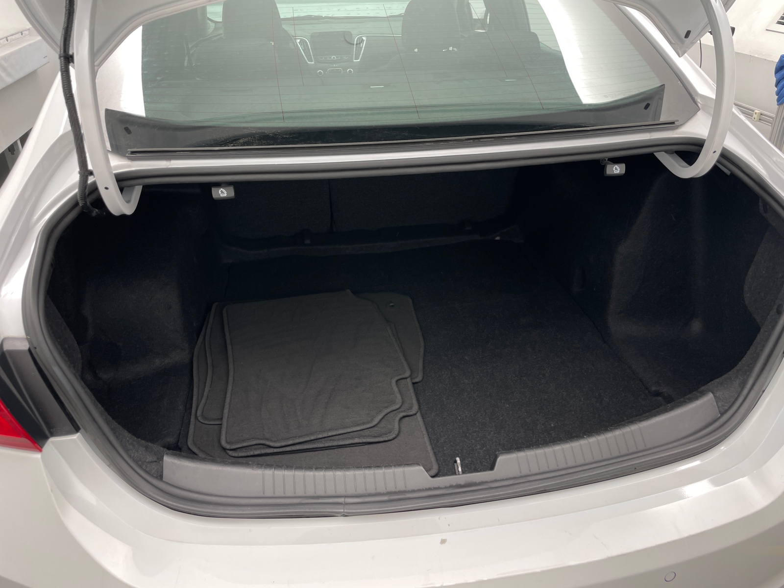 Thumbnail: 2024 Chevrolet Malibu - 7