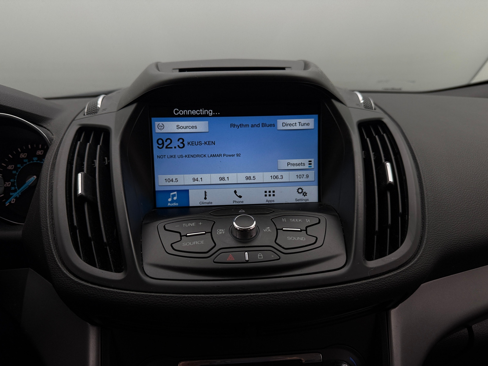 Thumbnail: 2016 Ford Escape - 4