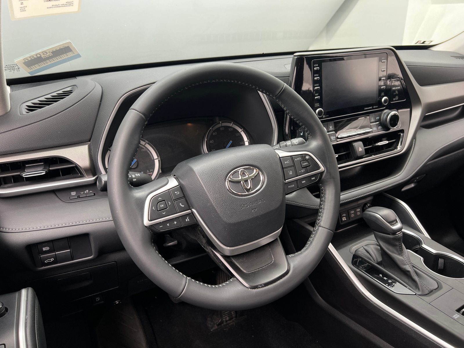 Thumbnail: 2022 Toyota Highlander - 4