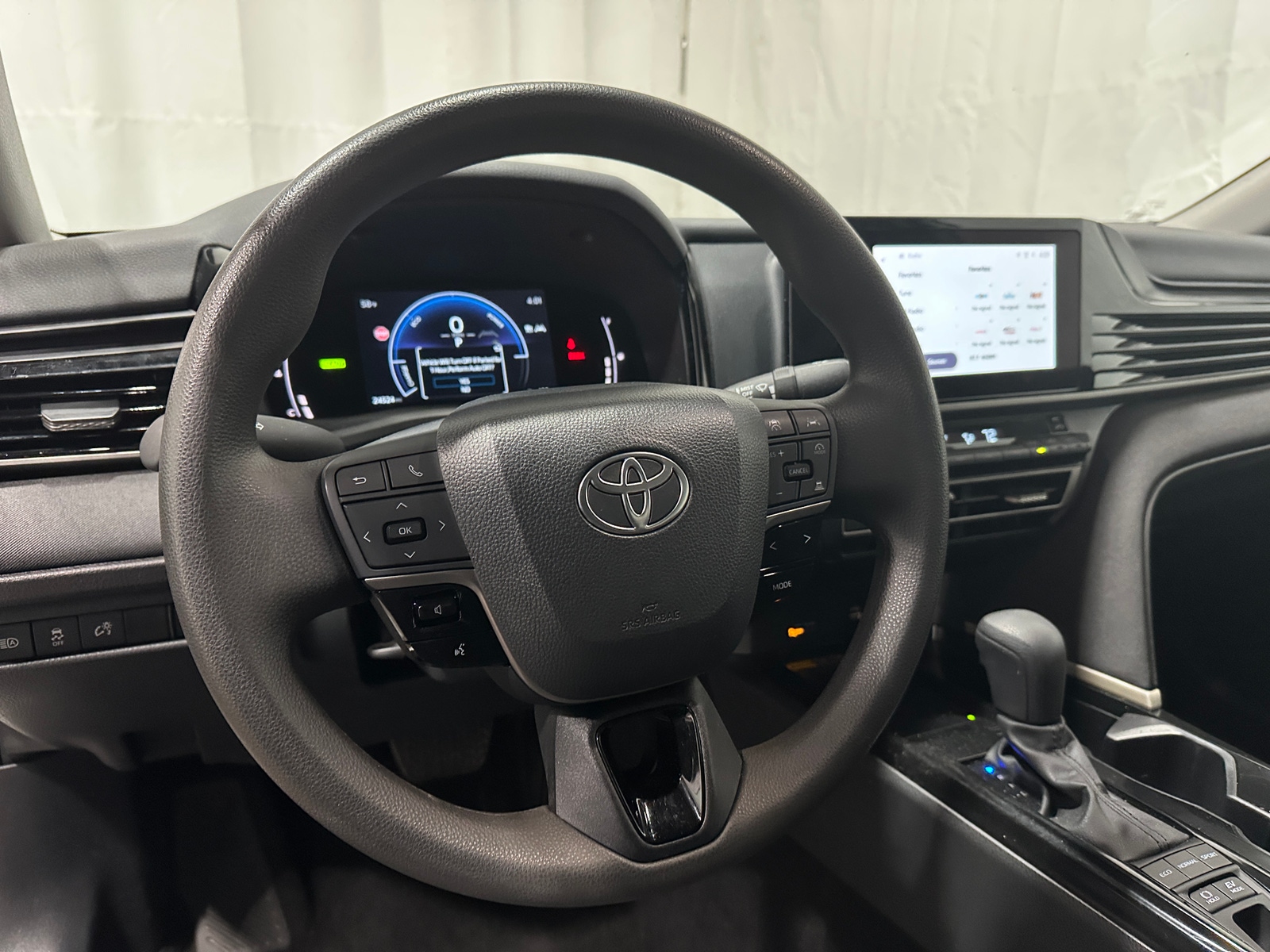 Thumbnail: 2025 Toyota Camry - 5