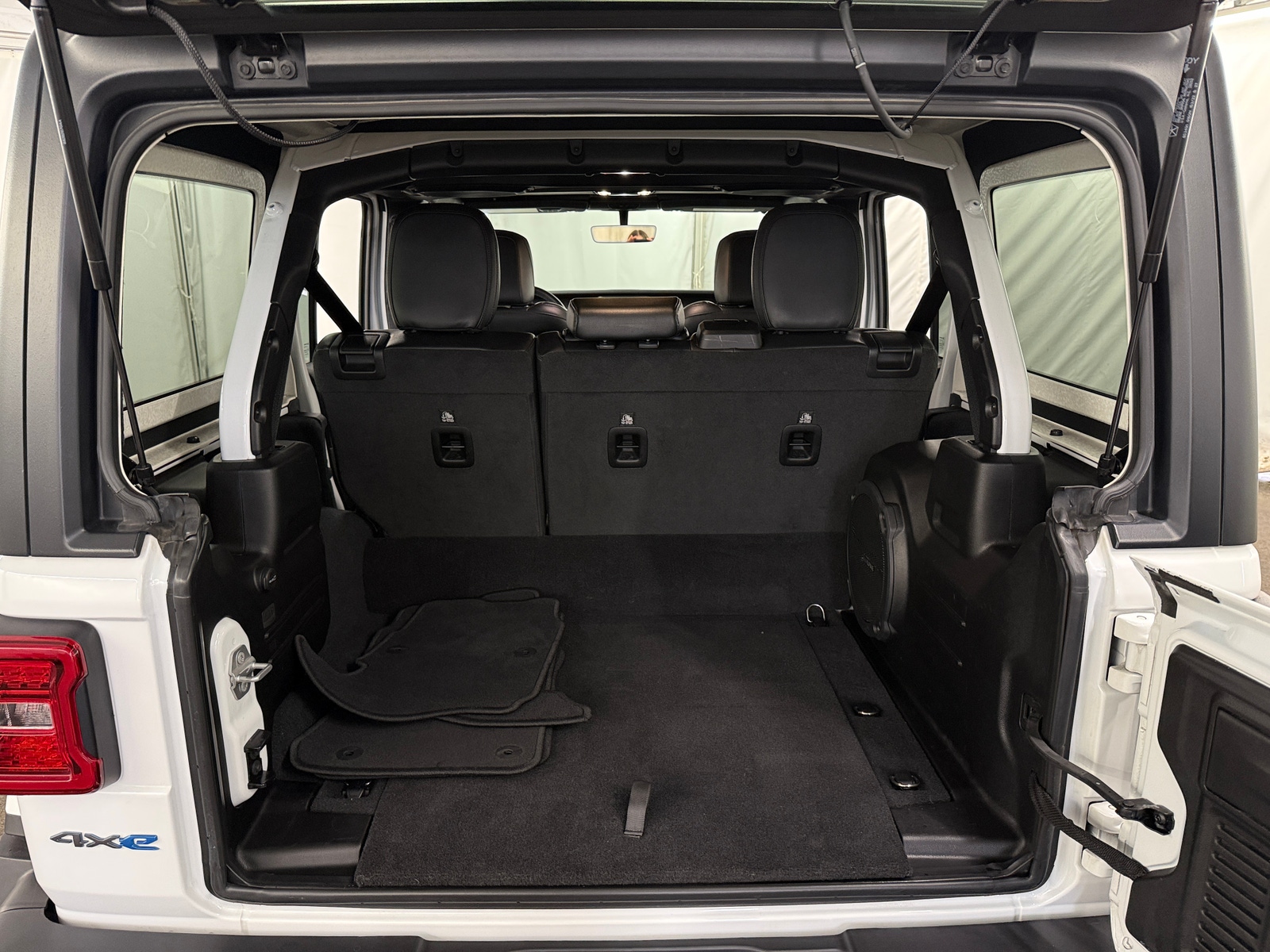 Thumbnail: 2022 Jeep Wrangler - 7