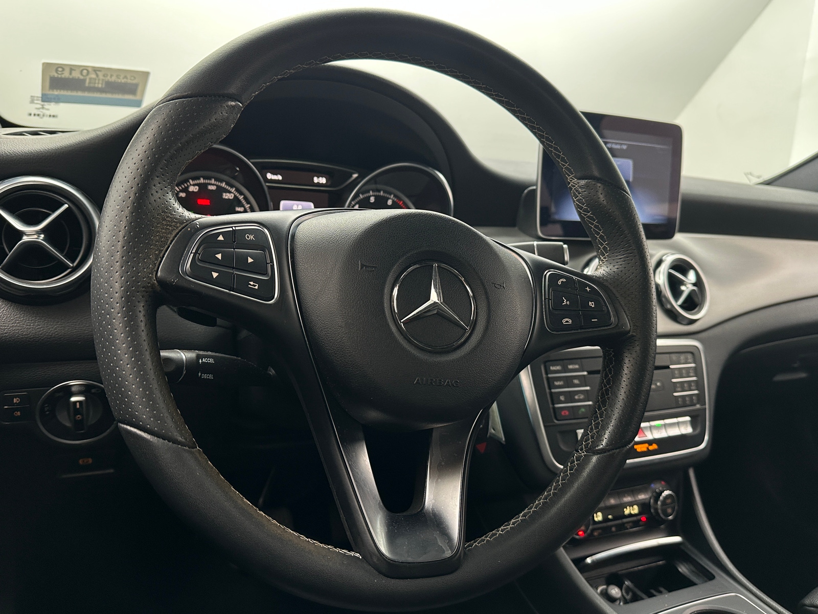 Thumbnail: 2018 Mercedes-Benz GLA - 4