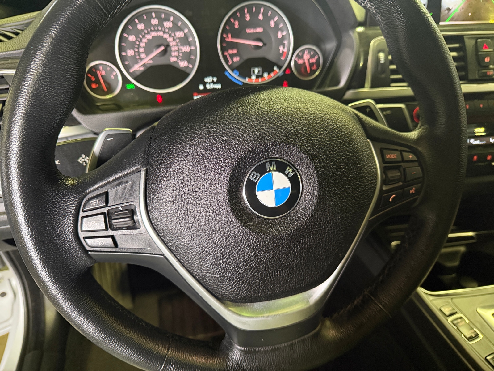 Thumbnail: 2018 BMW 3 Series - 4