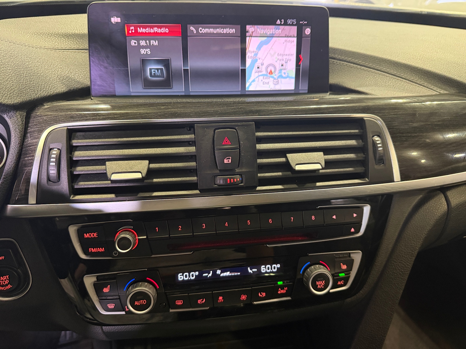 Thumbnail: 2018 BMW 3 Series - 3