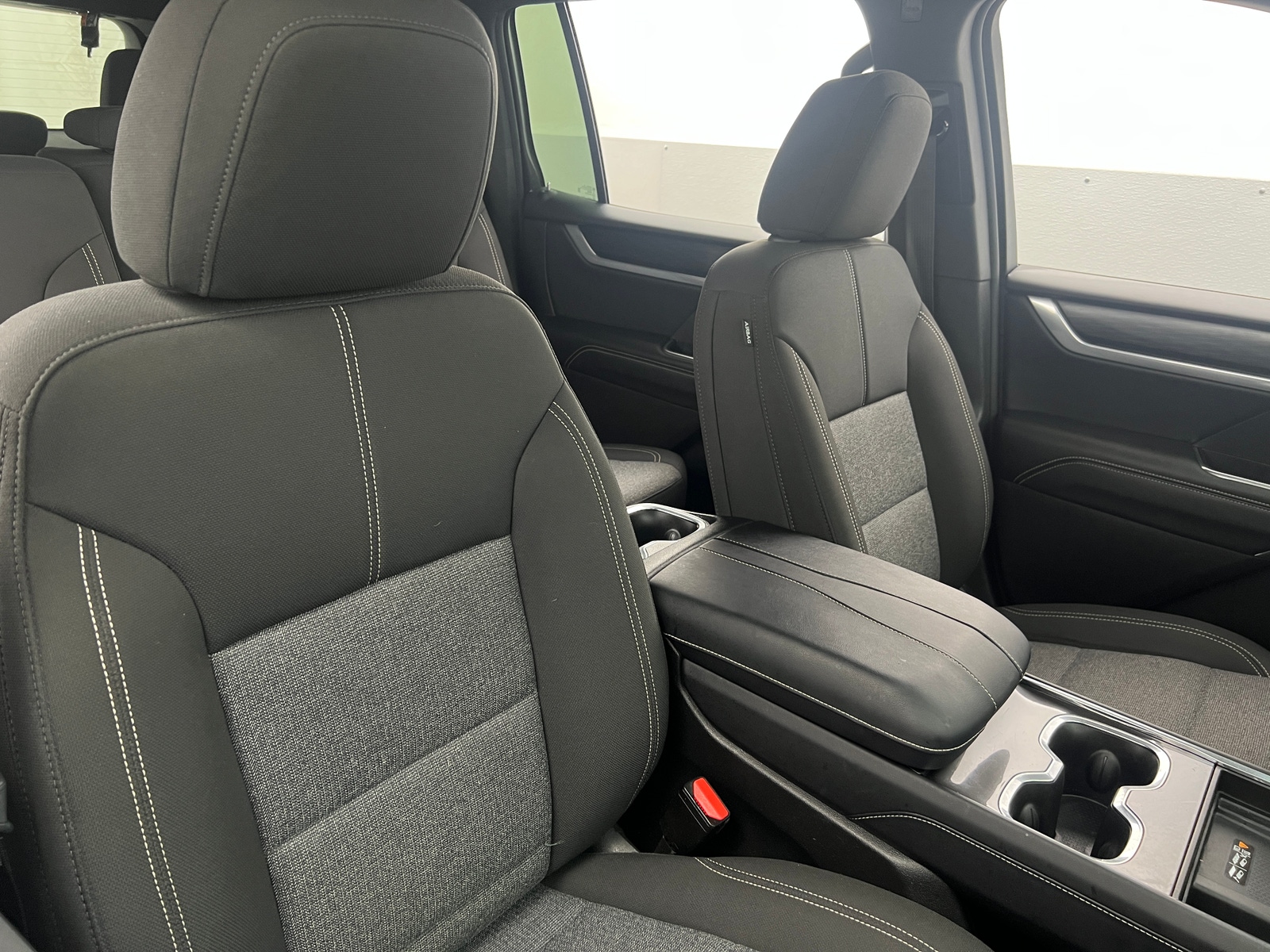 Thumbnail: 2025 GMC Acadia - 2