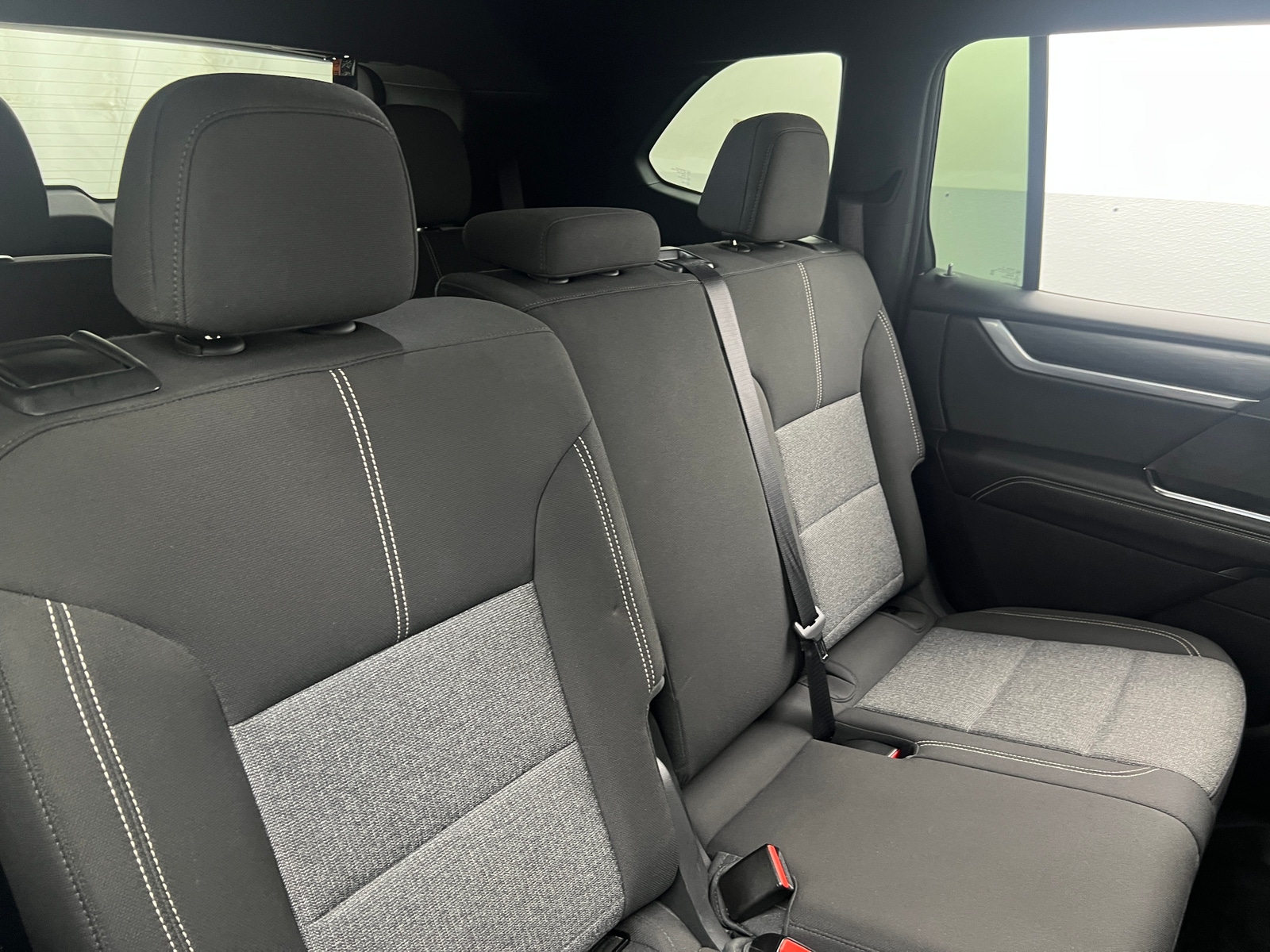 Thumbnail: 2025 GMC Acadia - 6