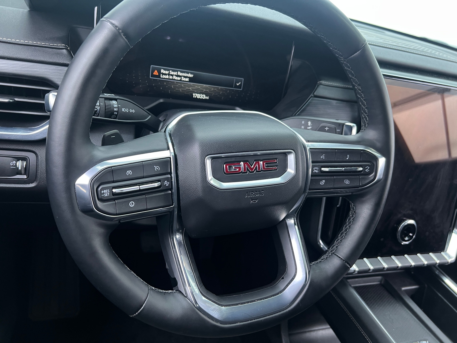 Thumbnail: 2025 GMC Acadia - 5