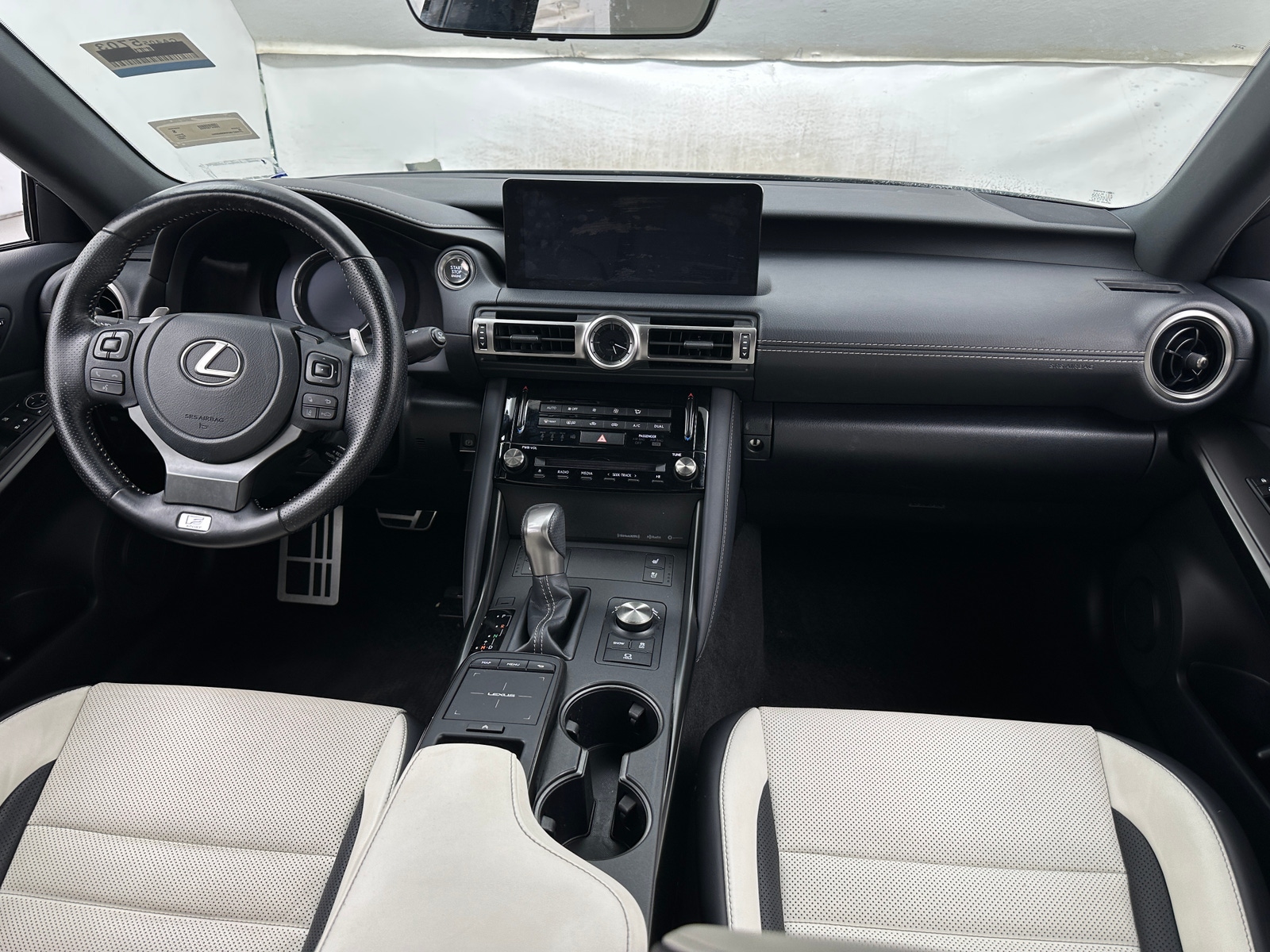 Thumbnail: 2022 Lexus IS - 2