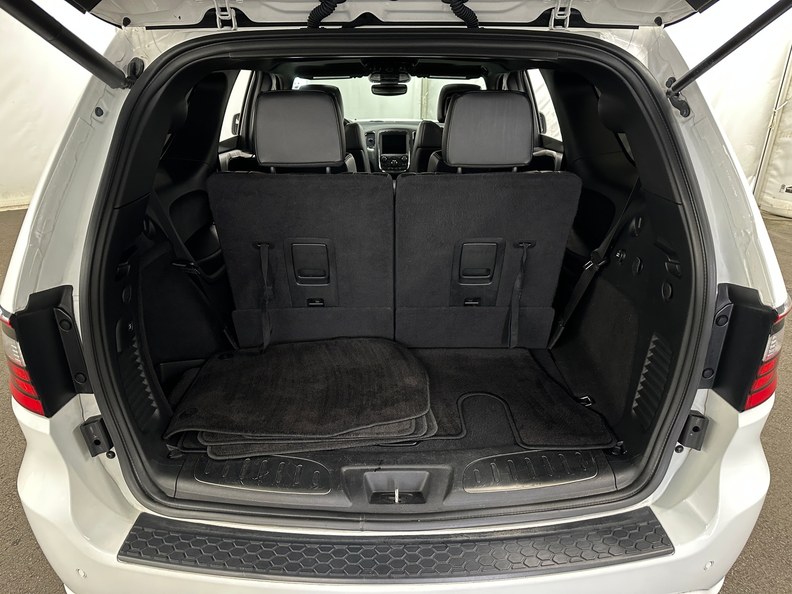 Thumbnail: 2019 Dodge Durango - 6