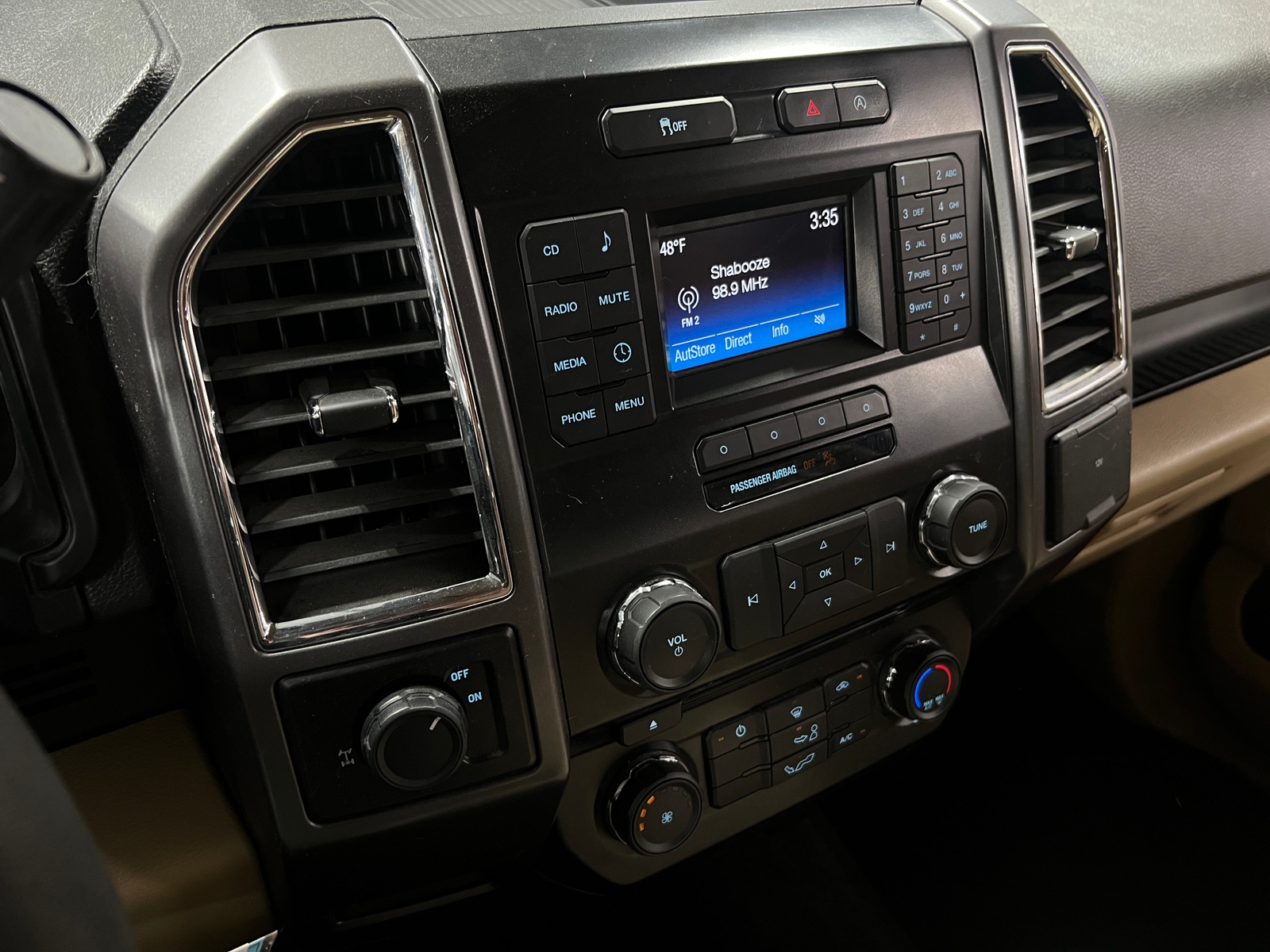 Thumbnail: 2015 Ford Econoline - 4