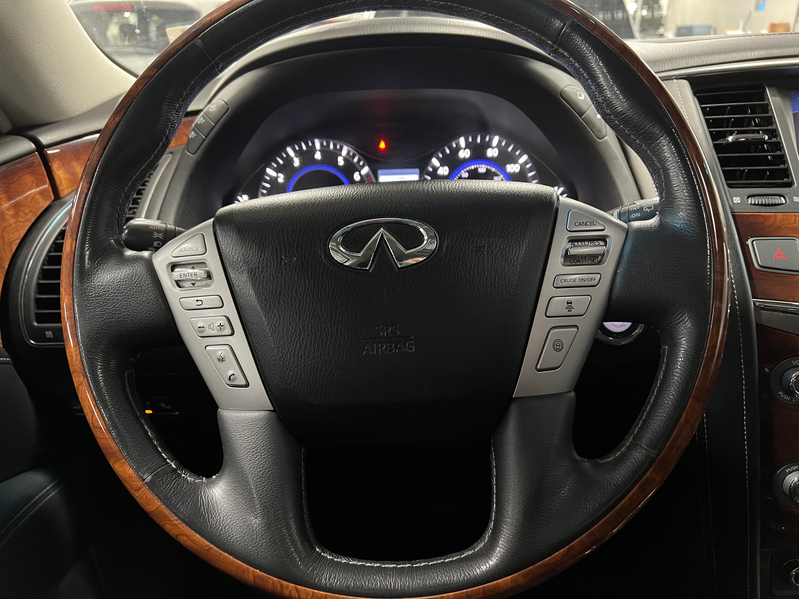 Thumbnail: 2016 INFINITI QX80 - 4