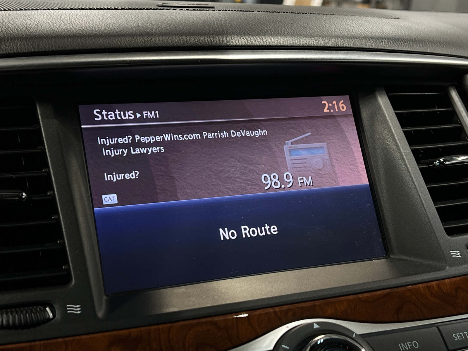 Thumbnail: 2016 INFINITI QX80 - 3