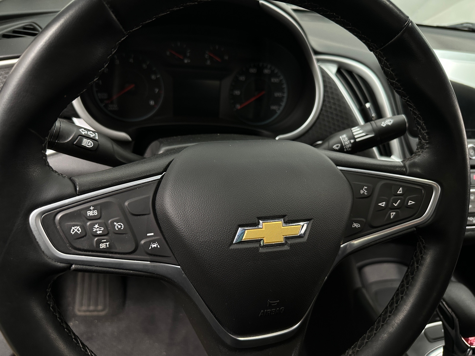 Thumbnail: 2023 Chevrolet Malibu - 5