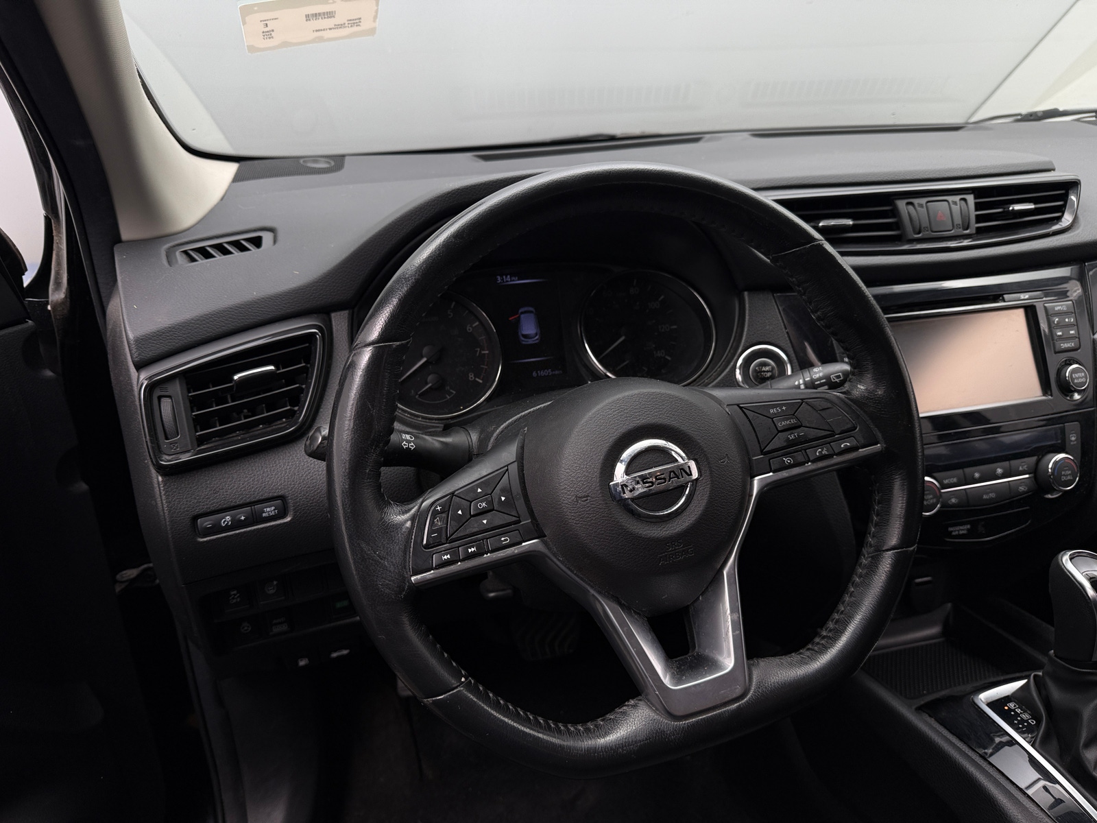 Thumbnail: 2017 Nissan Rogue Sport - 5