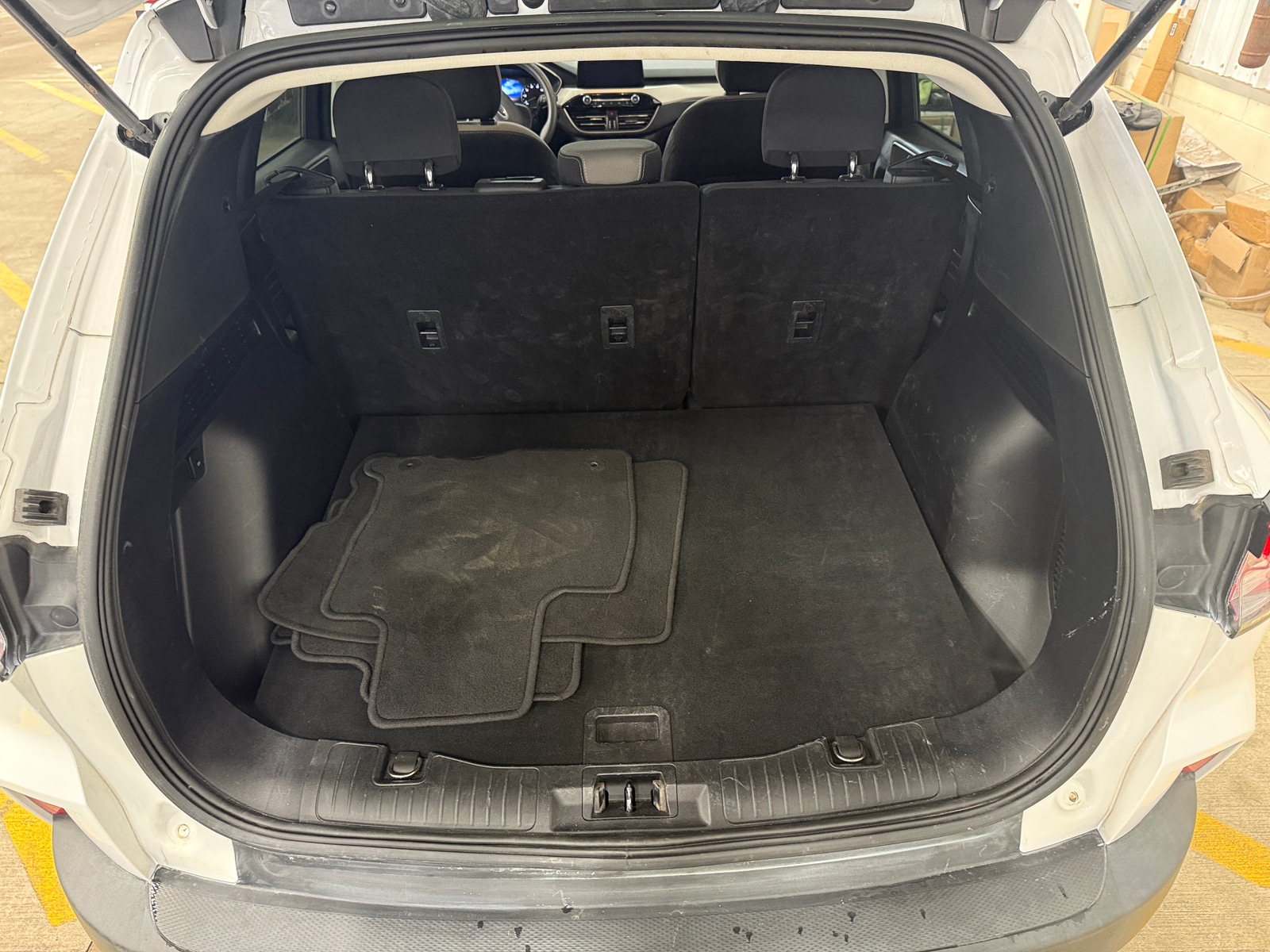 Thumbnail: 2022 Ford Escape - 7