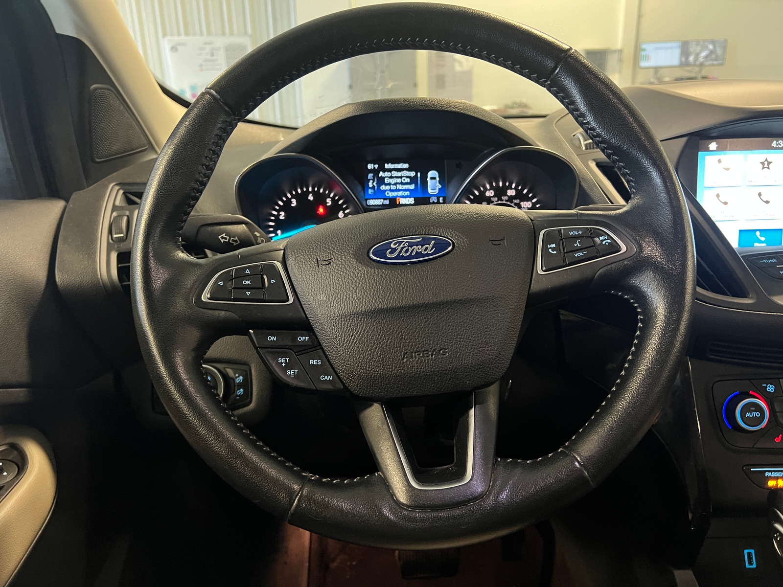 Thumbnail: 2019 Ford Escape - 4