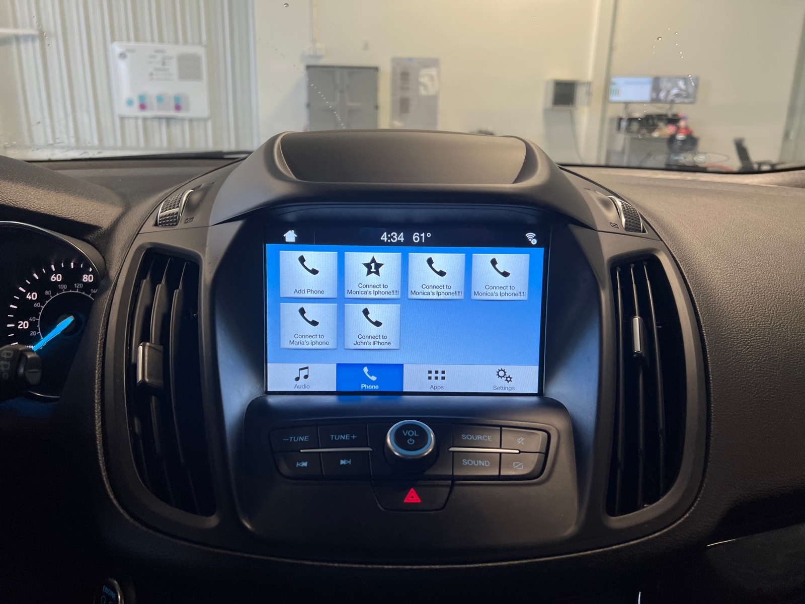 Thumbnail: 2019 Ford Escape - 3