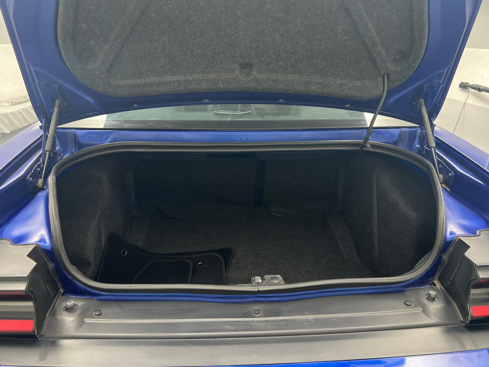 Thumbnail: 2019 Dodge Challenger - 4