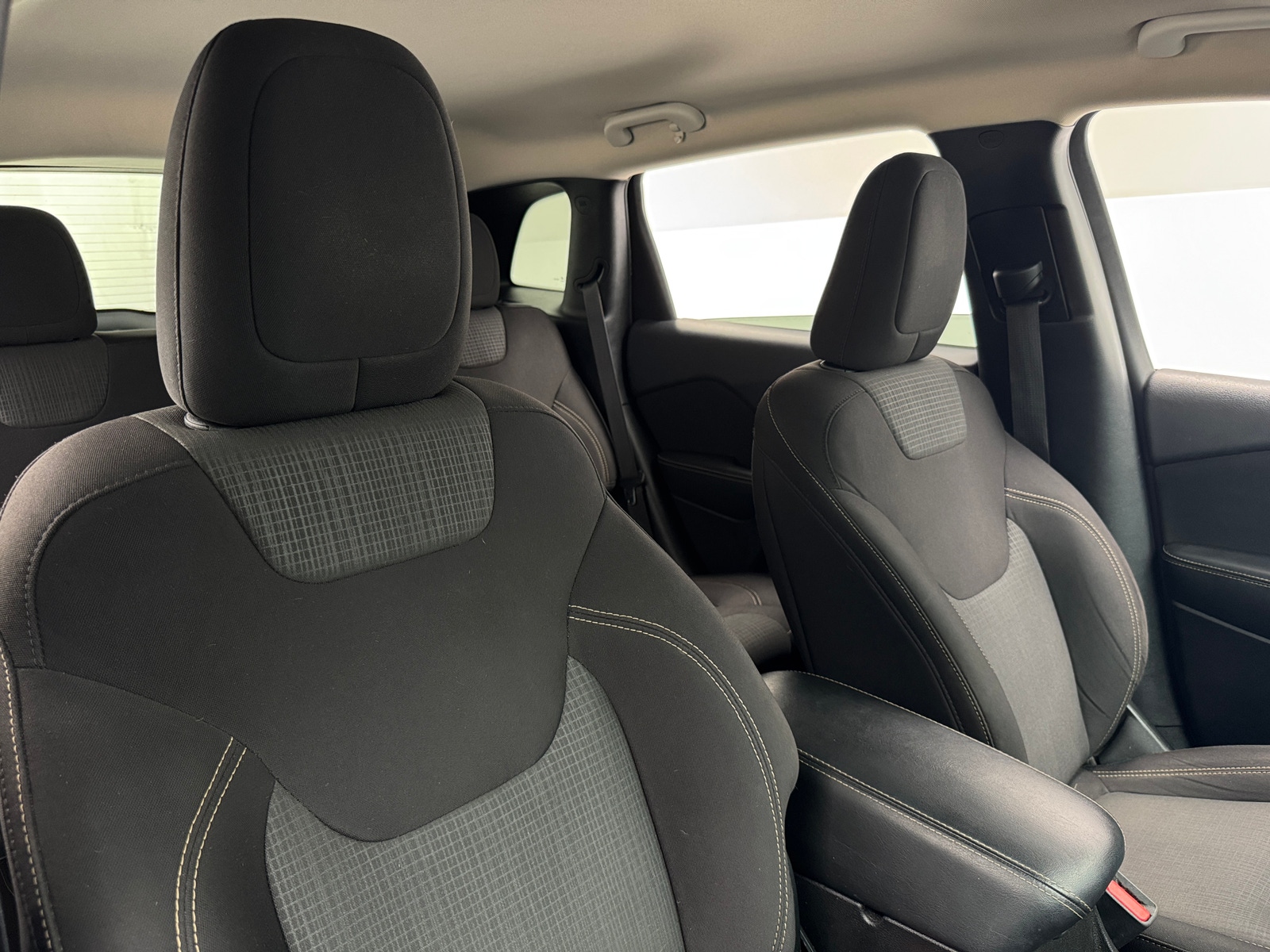 Thumbnail: 2017 Jeep Cherokee - 2