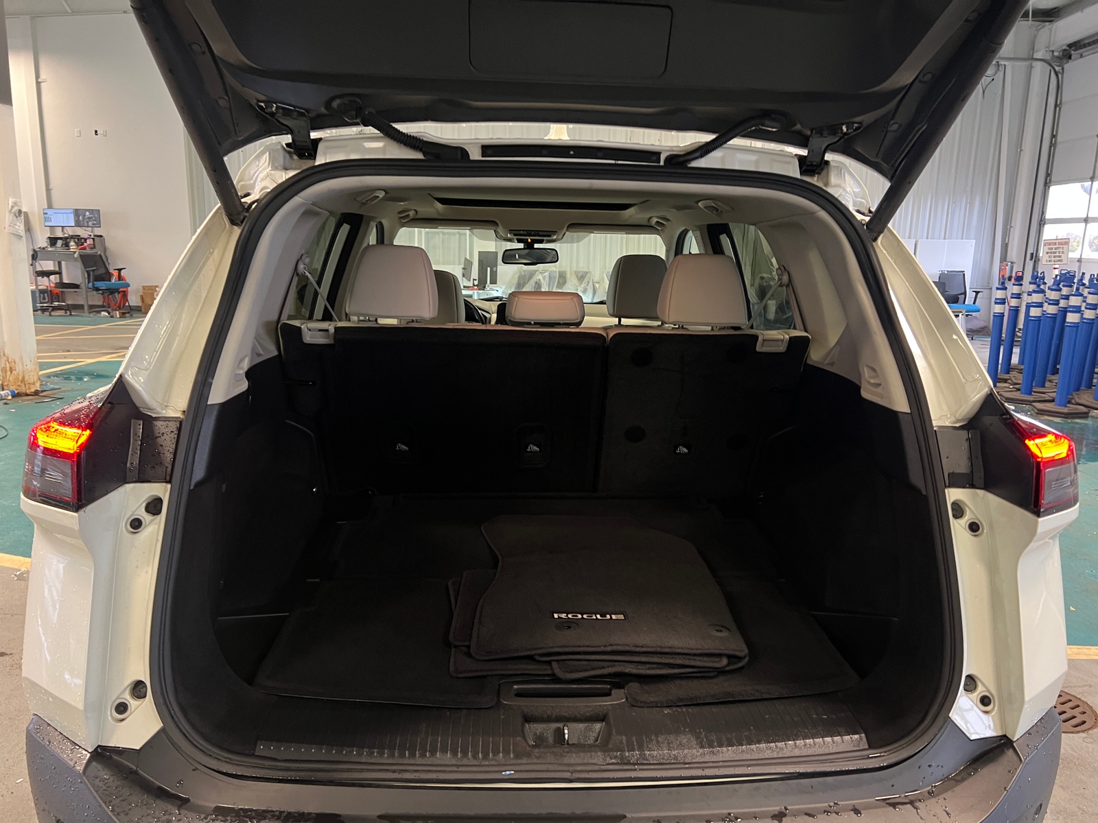 Thumbnail: 2023 Nissan Rogue - 6