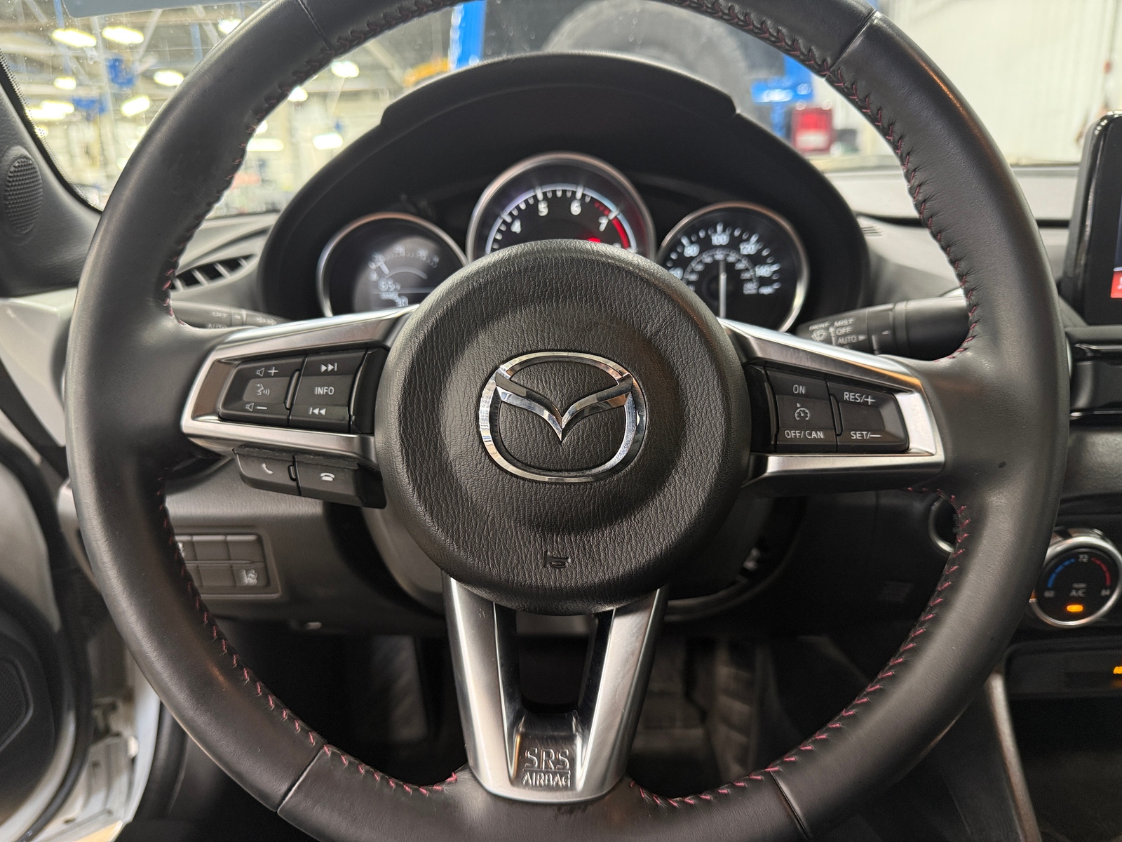 Thumbnail: 2018 Mazda MX-5 Miata - 3