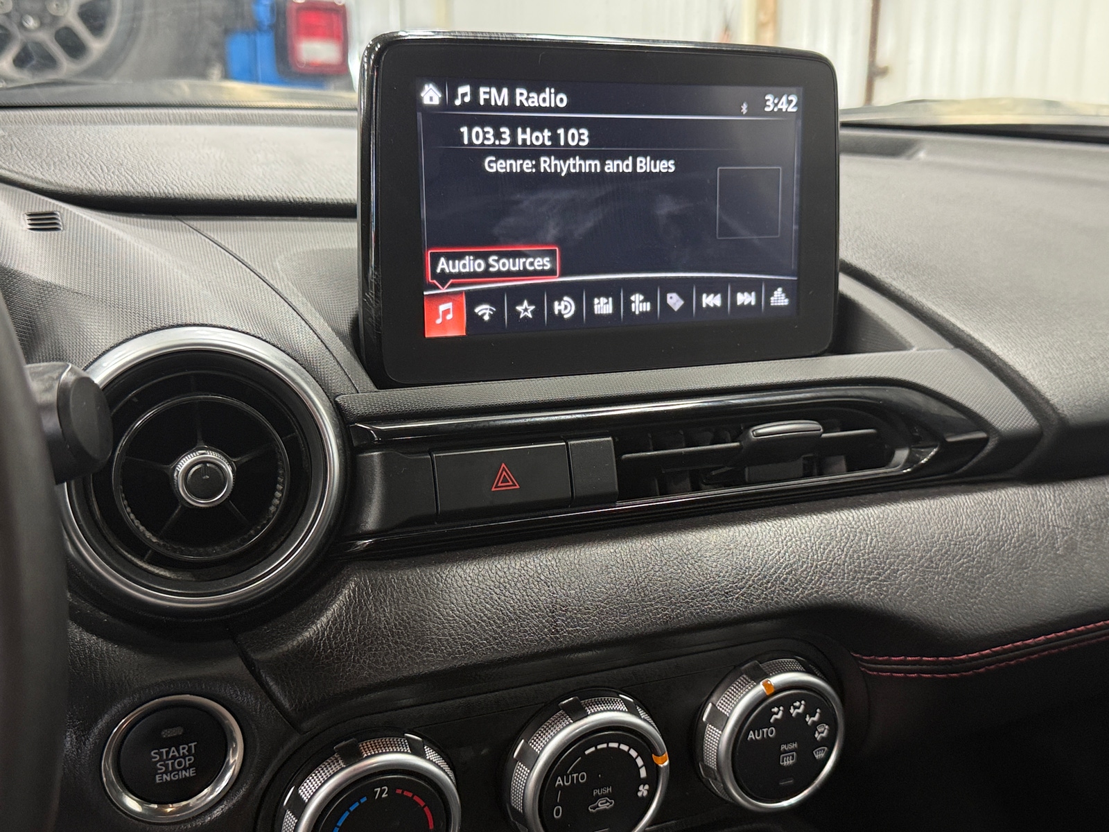 Thumbnail: 2018 Mazda MX-5 Miata - 2