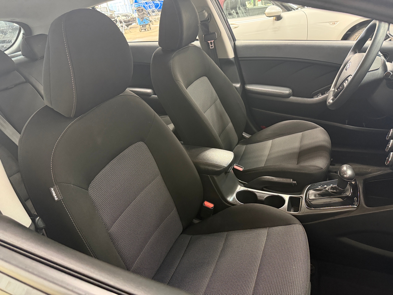 Thumbnail: 2017 Kia Forte - 2