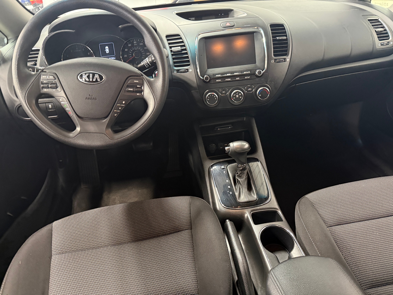 Thumbnail: 2017 Kia Forte - 3