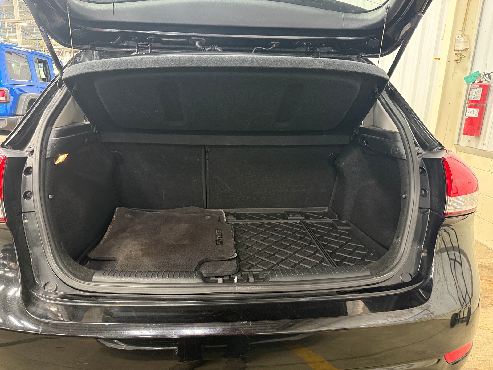 Thumbnail: 2017 Kia Forte - 7