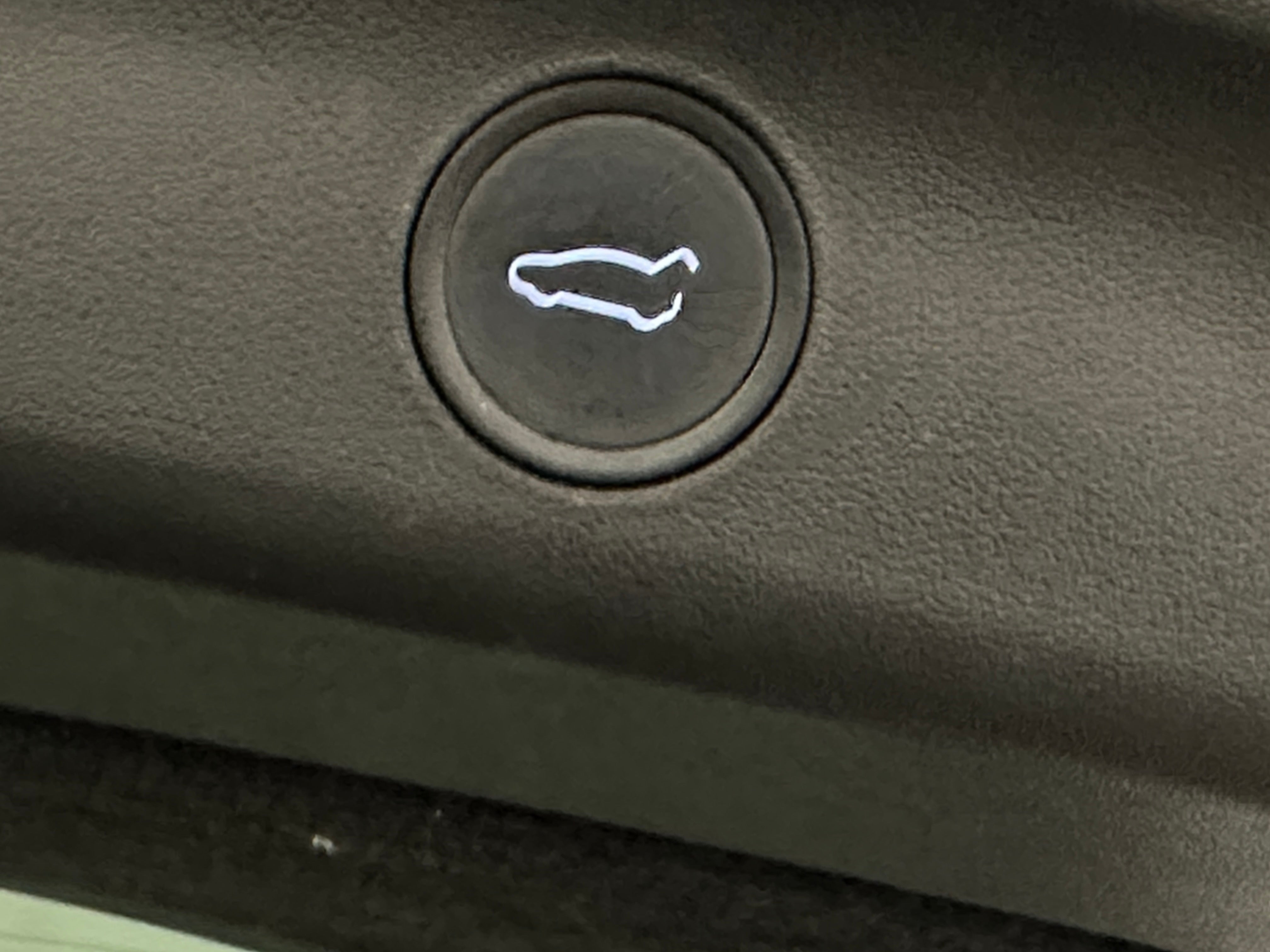 Used 2022 Tesla Model Y Long Range with VIN 7SAYGAEE3NF308901 for sale in Oak Creek, WI