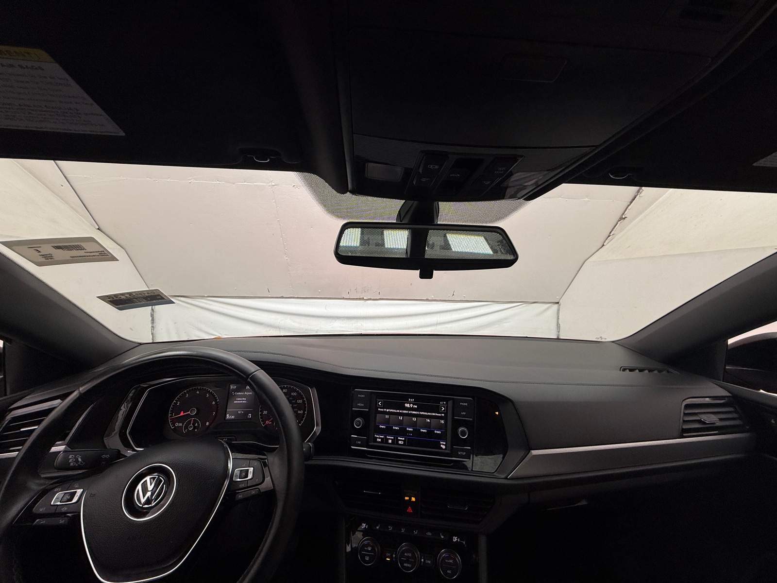 Thumbnail: 2019 Volkswagen Jetta - 2