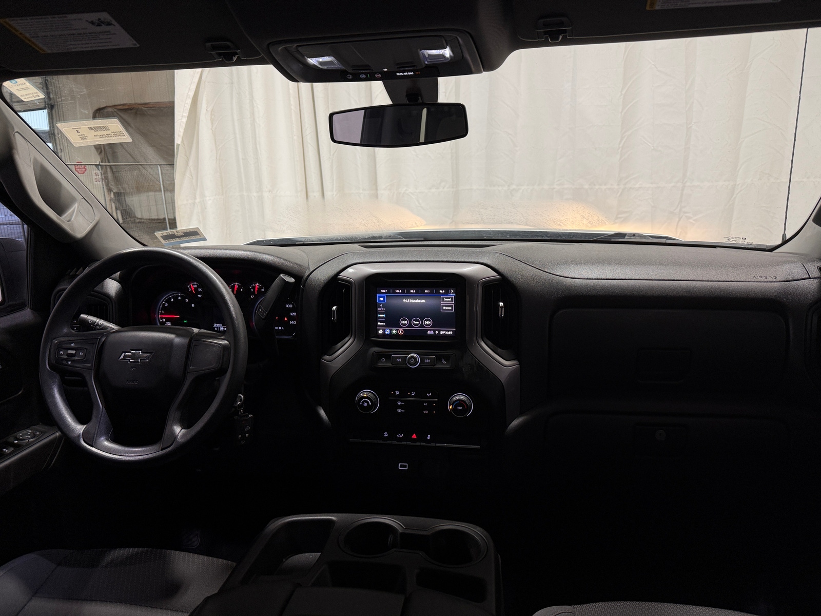 Thumbnail: 2020 Chevrolet Silverado 1500 - 3