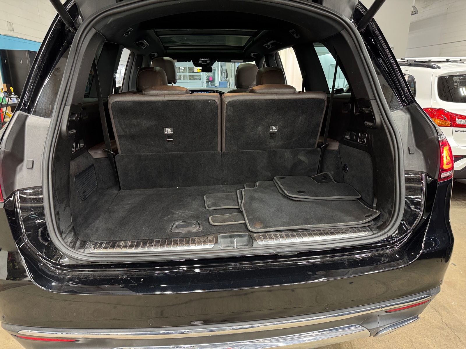 Thumbnail: 2021 Mercedes-Benz GLS - 6