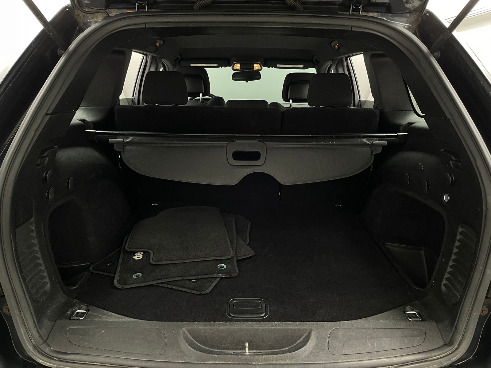 Thumbnail: 2014 Jeep Grand Cherokee - 7