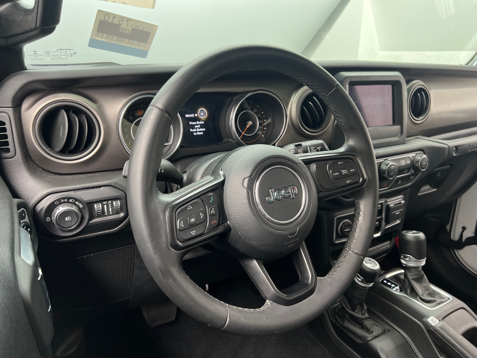 Thumbnail: 2019 Jeep Wrangler - 5