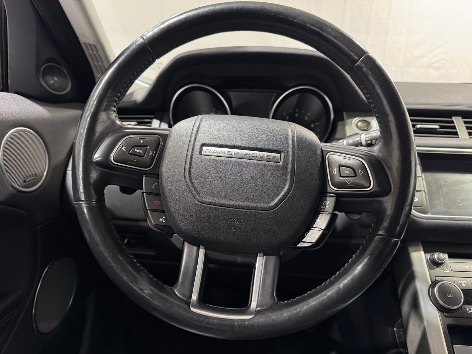 Thumbnail: 2016 Land Rover Range Rover Evoque - 4