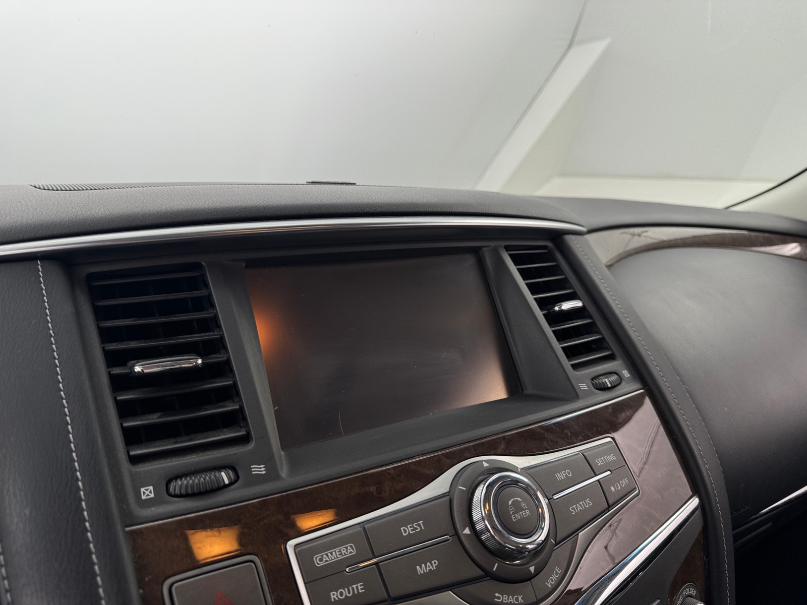 Thumbnail: 2017 INFINITI QX80 - 3