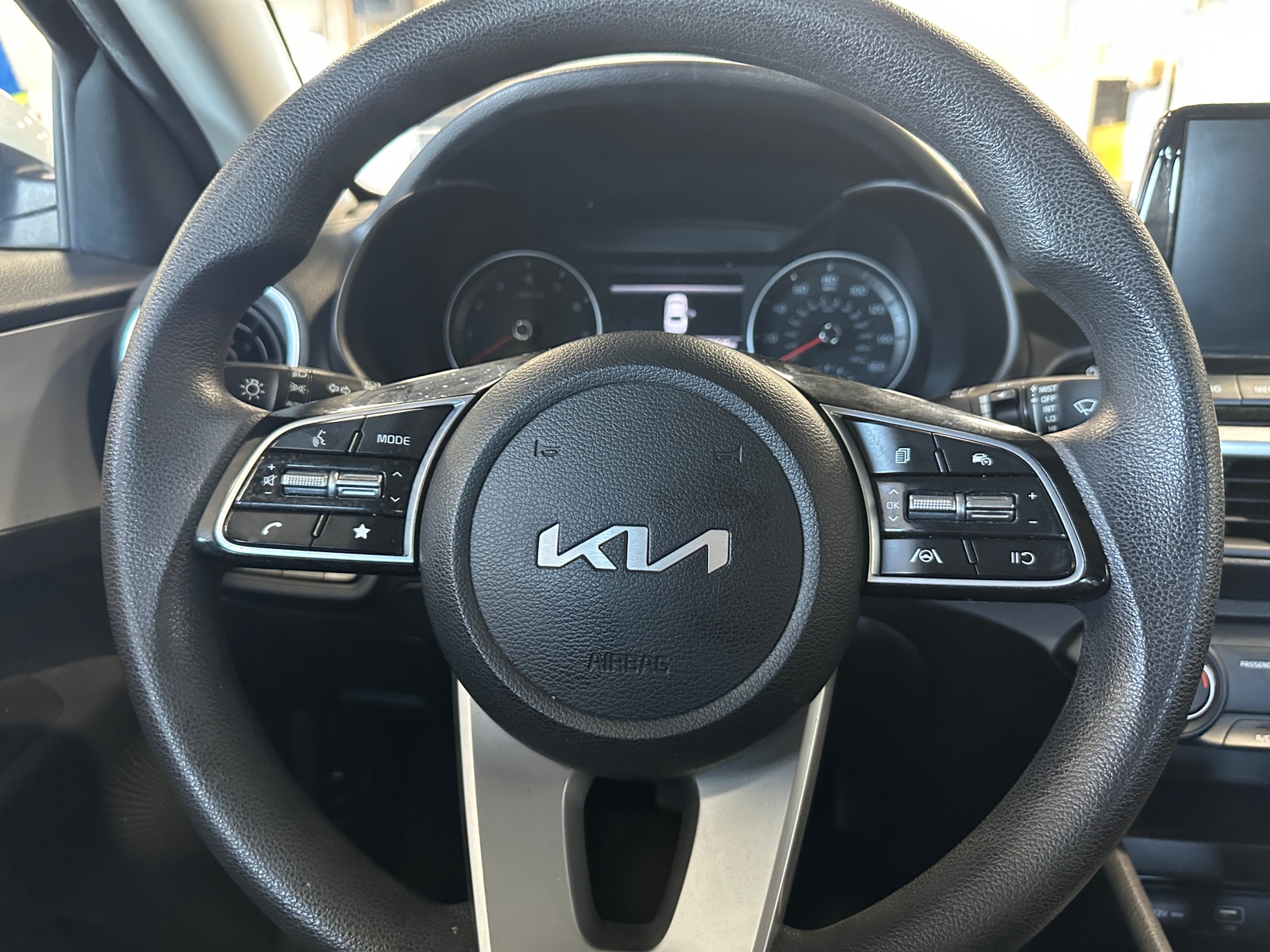 Thumbnail: 2023 Kia Forte - 5