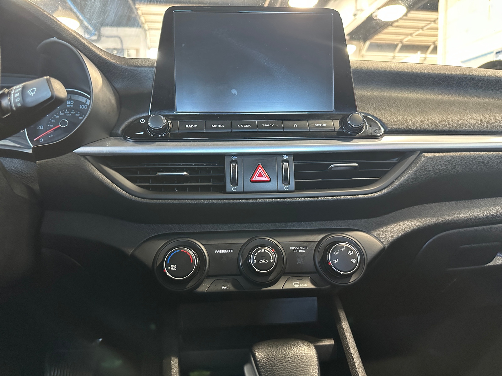 Thumbnail: 2023 Kia Forte - 4