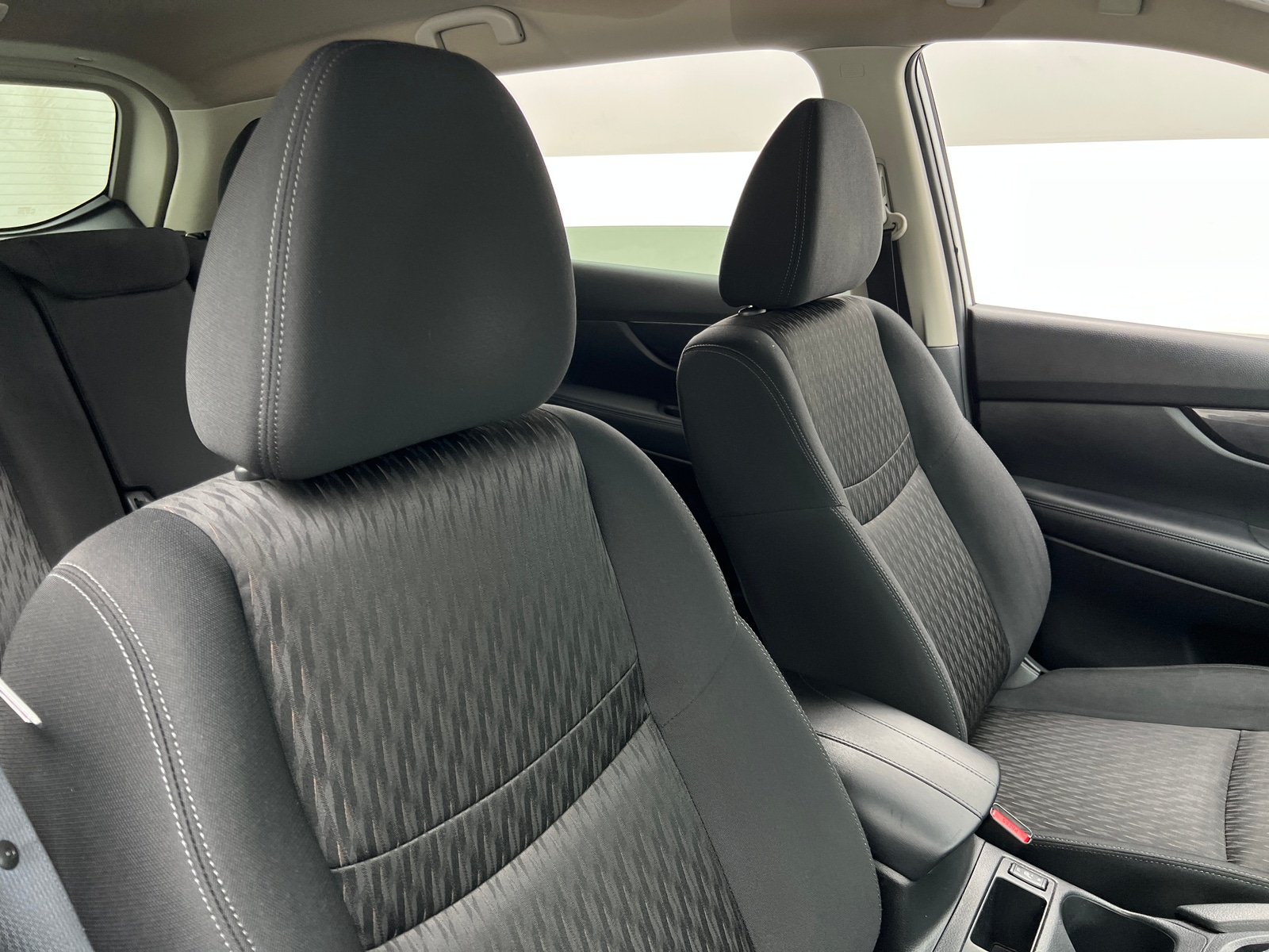 Thumbnail: 2017 Nissan Rogue - 2