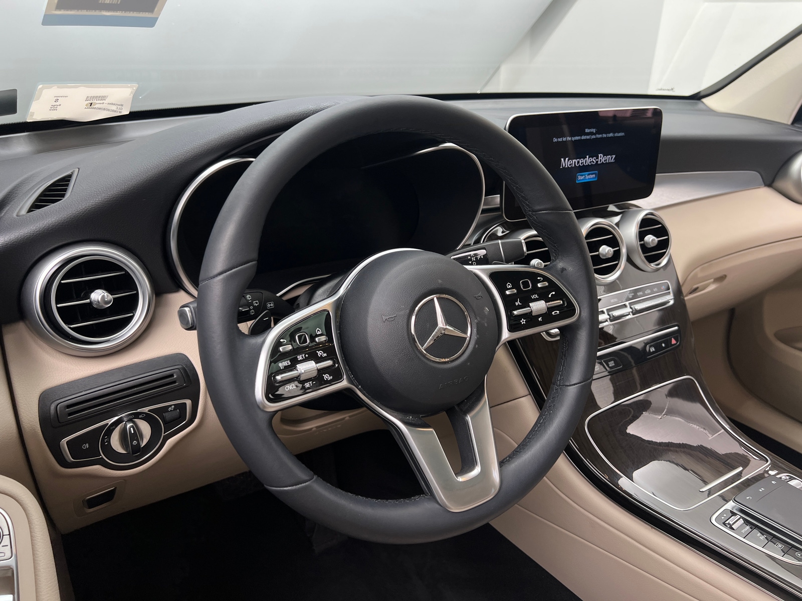 Thumbnail: 2022 Mercedes-Benz GLC - 4
