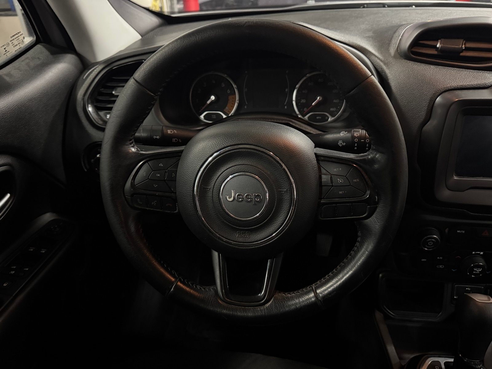 Thumbnail: 2019 Jeep Renegade - 5