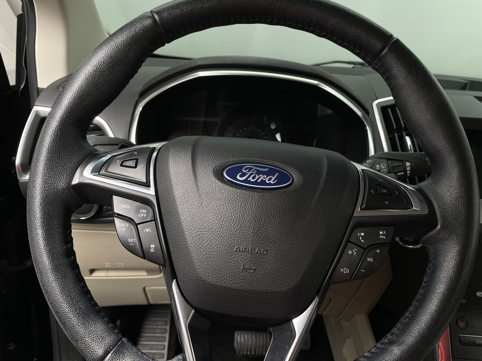 Thumbnail: 2020 Ford Edge - 4