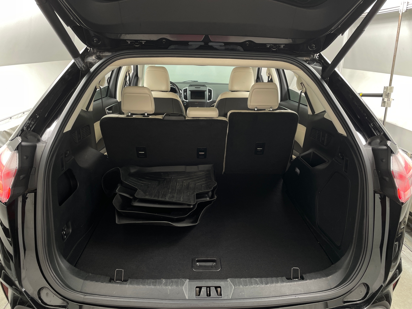 Thumbnail: 2020 Ford Edge - 6