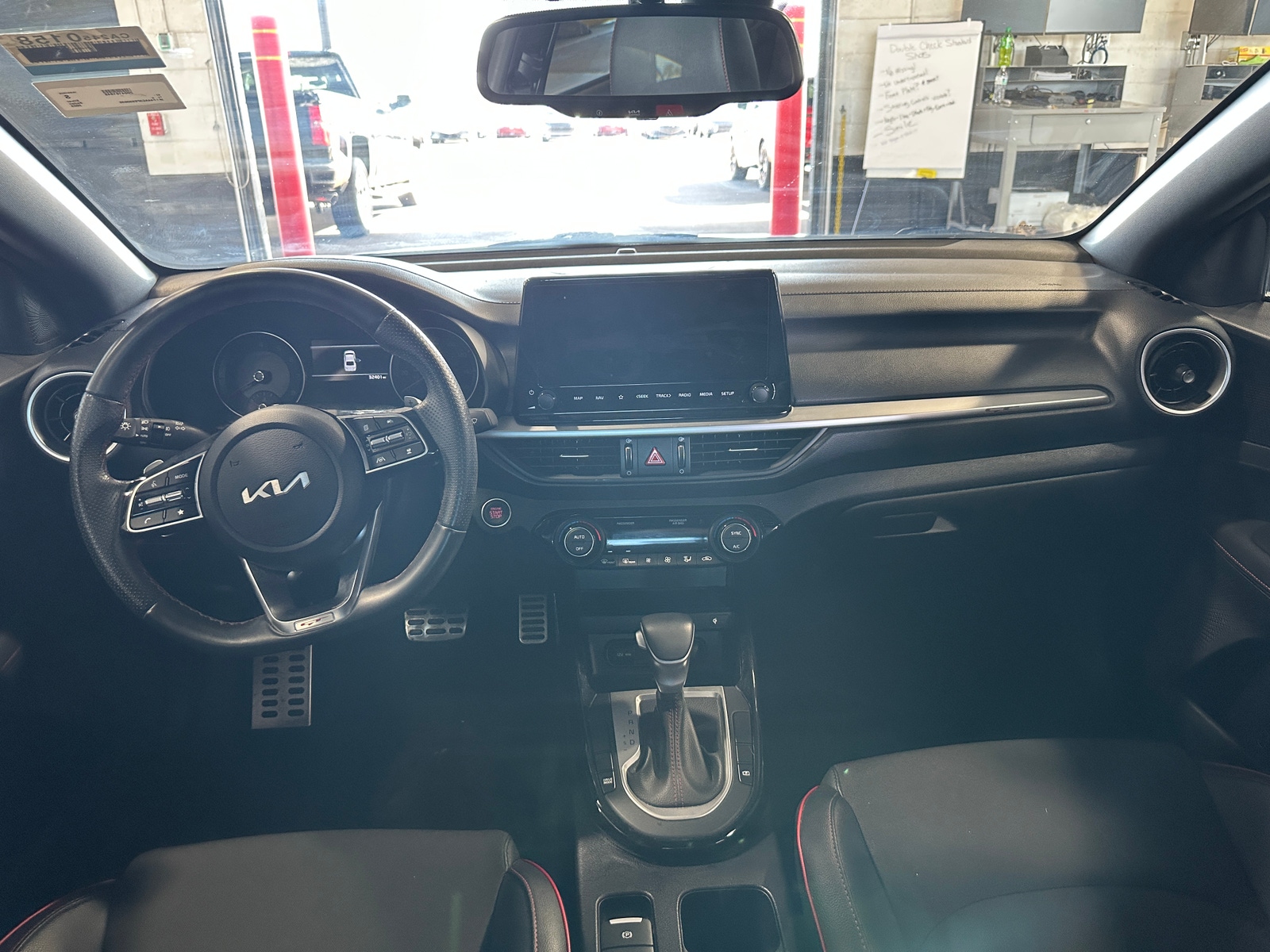 Thumbnail: 2023 Kia Forte - 3