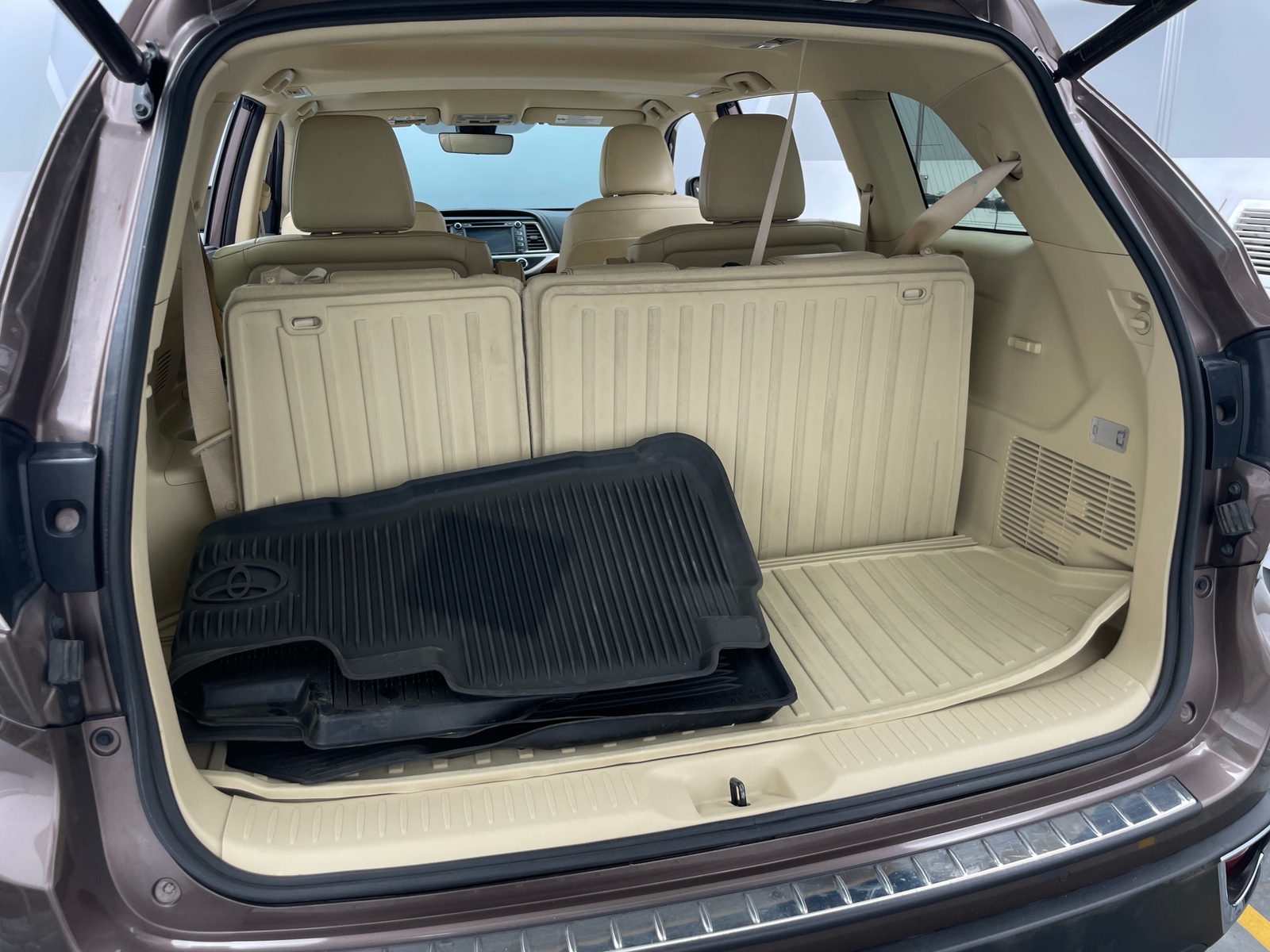 Thumbnail: 2018 Toyota Highlander - 6