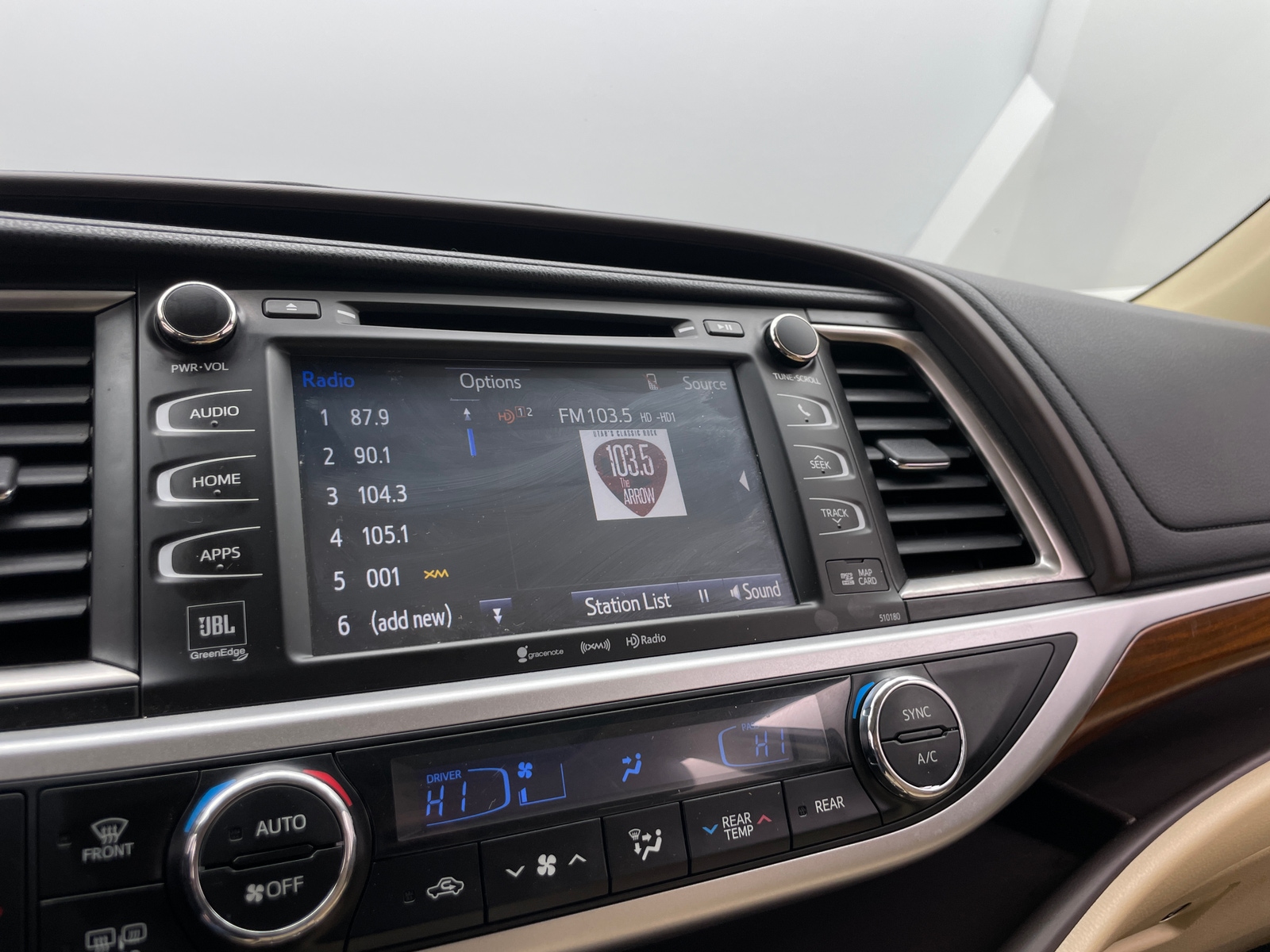 Thumbnail: 2018 Toyota Highlander - 3