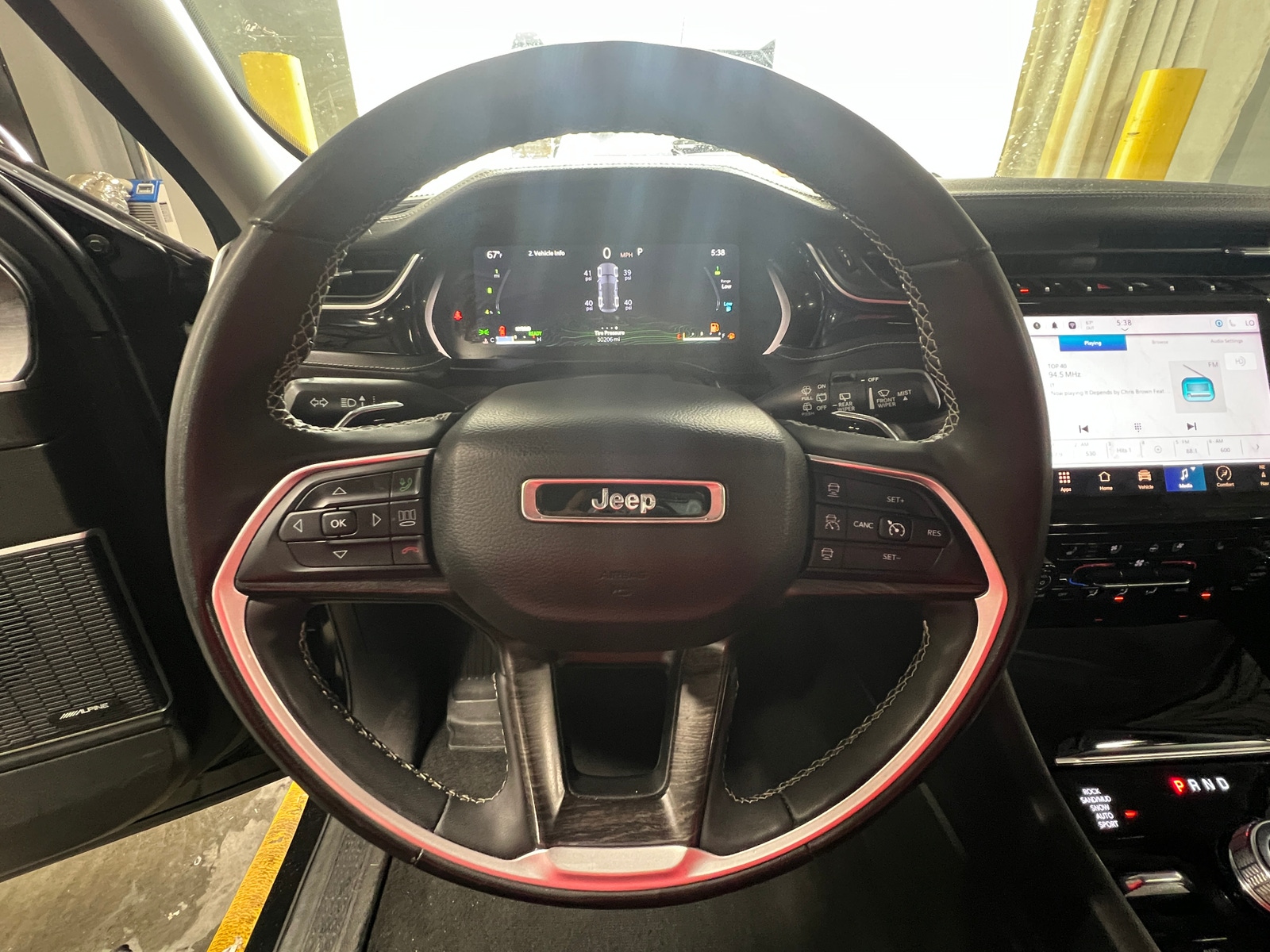 Thumbnail: 2023 Jeep Grand Cherokee - 4